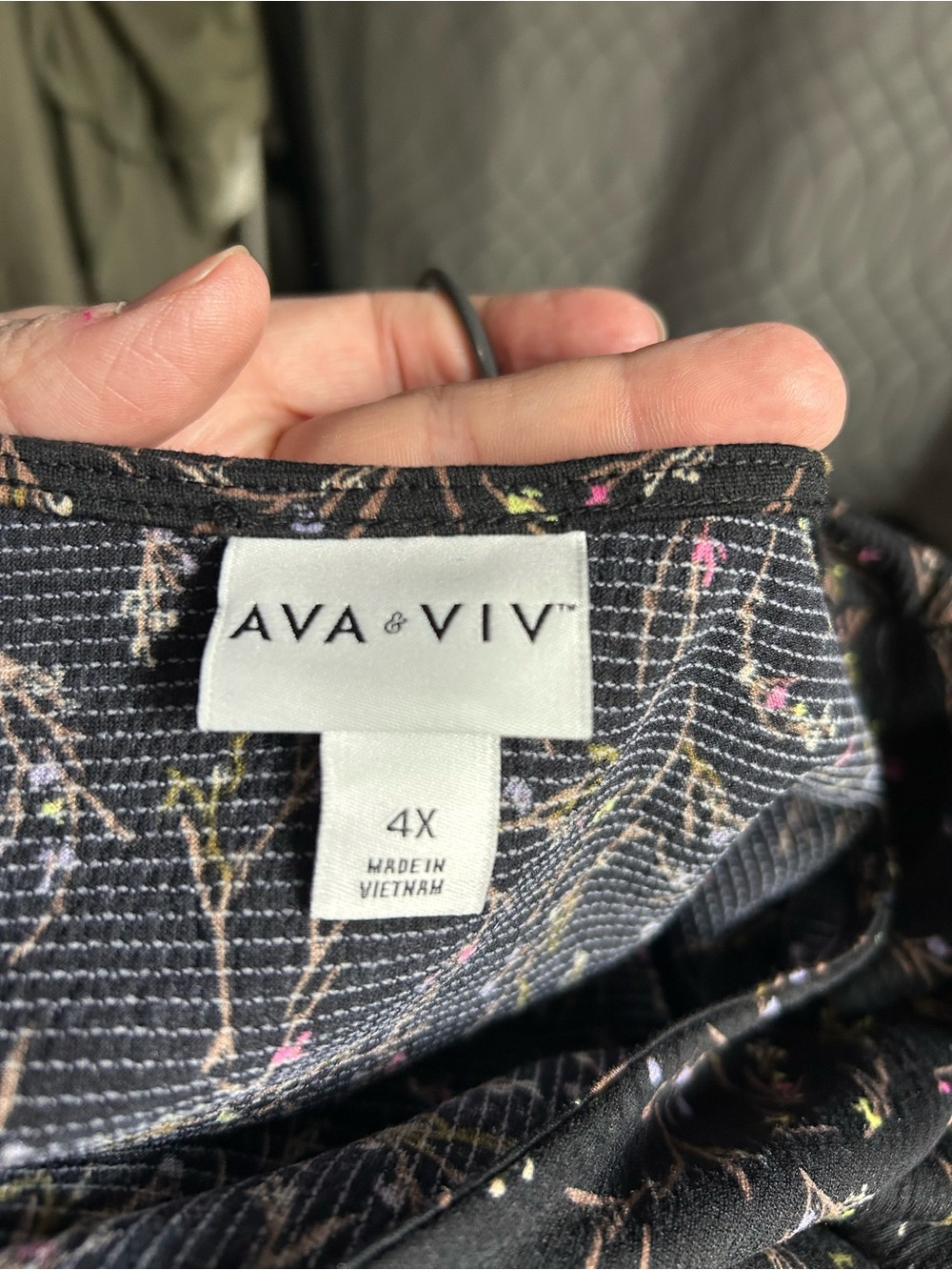 Ava & Viv Black Floral Long Sleeve Midi Dress - Picture 2 of 3